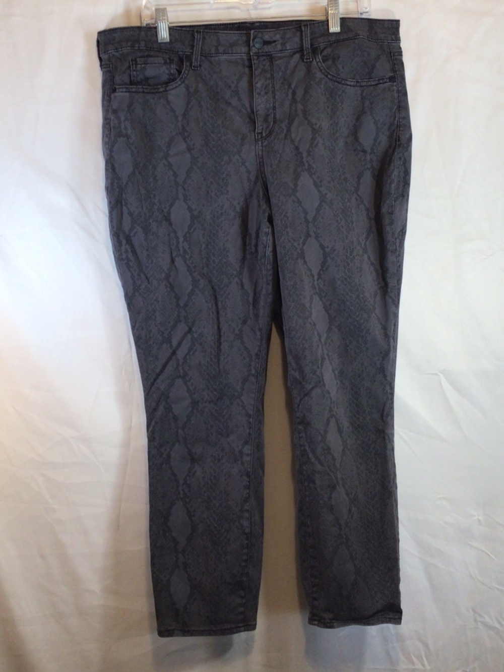 NYDJ snakeskin python print jean size 16 black gray ami skinny edgy indie sleaze